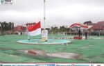 Pengibaran bendera merah putih berlangsung khidmat pada Upacara Harkitnas ke-118 Pemkab Murung Raya di halaman Kantor Bupati Murung Raya.