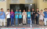 Bupati Heriyus bersama kontingen GOBI Murung Raya bersiap mengikuti lomba balogo HUT Bhayangkara ke-80 di depan kantor KONI setempat.