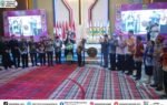 Pemukulan gong menandai penutupan Sinode Umum XXV GKE di Gereja Elioteria Christian Center, Puruk Cahu, Murung Raya.
