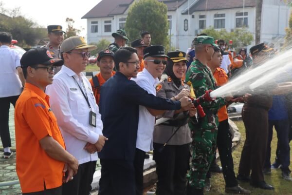Bupati Jaya Pimpin Apel Siaga Karhutla dan Cek Kesiapan Peralatan Pemadaman