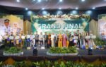 Para finalis dan pemenang berdiri di panggung Grand Final Putra Putri Pariwisata Balangan 2026.