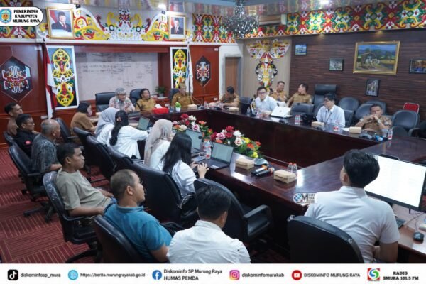 Rapat koordinasi Bupati Heriyus bersama Satgas MBG dan Tim BPKP Kalteng membahas pengawasan program di Murung Raya.
